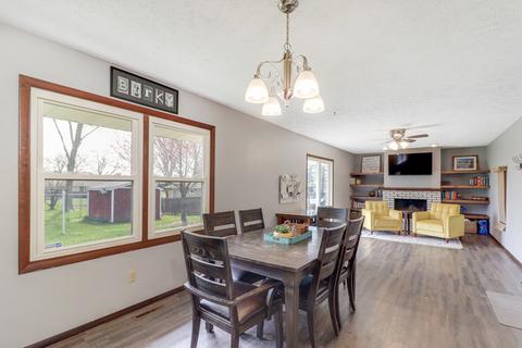 1611 Tompkins Dr, Normal, IL 61761 photo 12