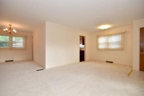 845 S Spring Rd, Elmhurst, IL 60126 photo 6