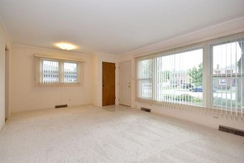 845 S Spring Rd, Elmhurst, IL 60126 photo 3