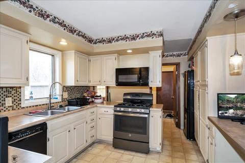 9 Bevan Dr, Kankakee, IL 60901 photo 12