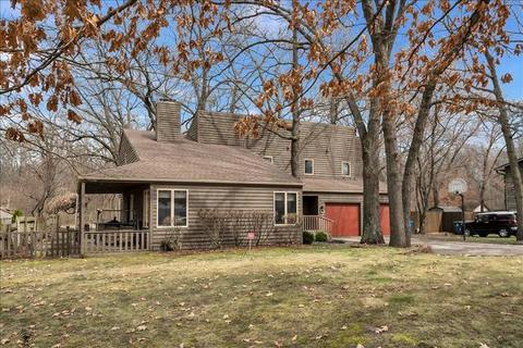 9 Bevan Dr, Kankakee, IL 60901 photo 2