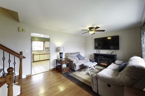 1459 Prospect Ave, Des Plaines, IL 60018 photo 2