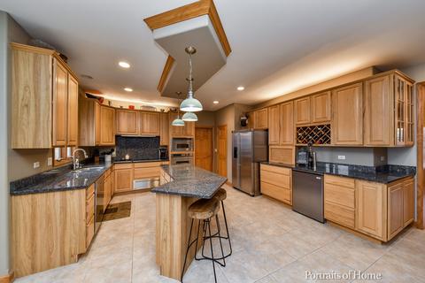 1948 Gardner Cir E, Aurora, IL 60503 photo 9