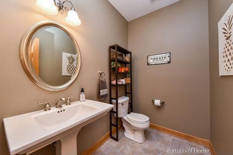 1948 Gardner Cir E, Aurora, IL 60503 photo 13