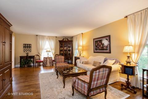 811 Brook St, Elgin, IL 60120 photo 4