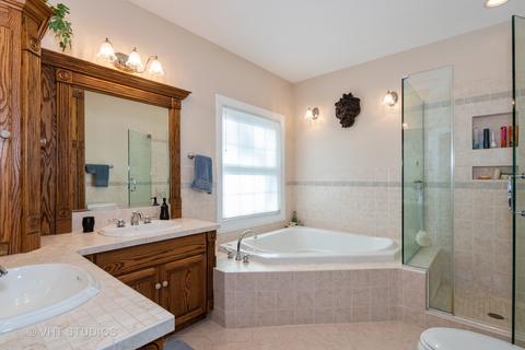 811 Brook St, Elgin, IL 60120 photo 13