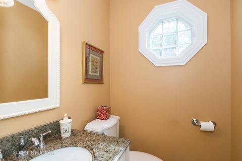 811 Brook St, Elgin, IL 60120 photo 11