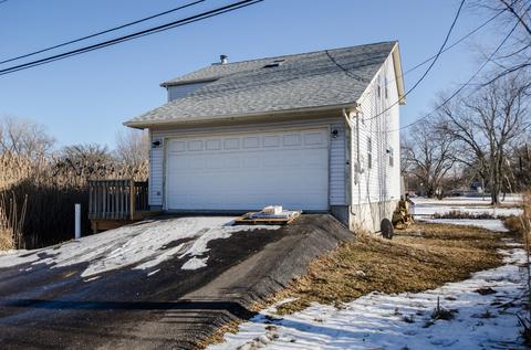 295 Spring Rd, Ingleside, IL 60041 photo 3