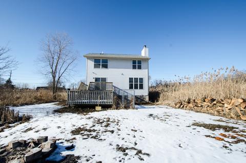 295 Spring Rd, Ingleside, IL 60041 photo 1