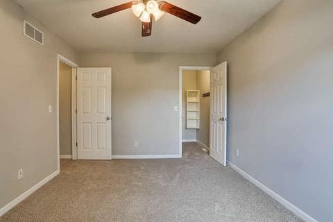 607 E Tomaras Ave, Savoy, IL 61874 photo 26