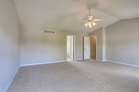 607 E Tomaras Ave, Savoy, IL 61874 photo 32