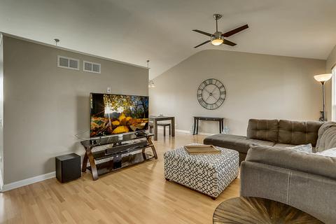 1875 Gleneagle Cir, Elgin, IL 60123 photo 5