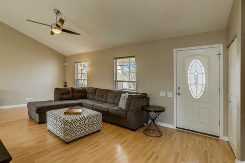 1875 Gleneagle Cir, Elgin, IL 60123 photo 4