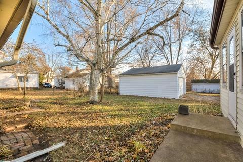 1106 Low St, Bloomington, IL 61701 photo 25