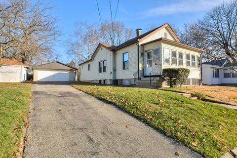 1106 Low St, Bloomington, IL 61701 photo 1