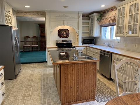 392 S Main St, Seneca, IL 61360 photo 8