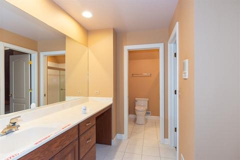 100 E Knighton Pl, Elmhurst, IL 60126 photo 21