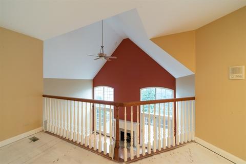 100 E Knighton Pl, Elmhurst, IL 60126 photo 14