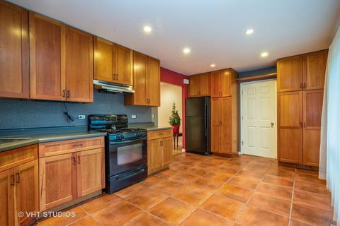 350 Lafayette Ln, Hoffman Estates, IL 60169 photo 8