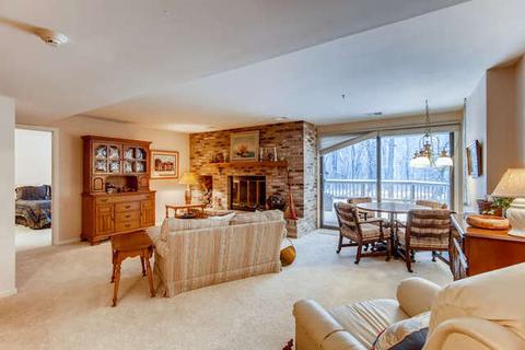 260 Spring Cove Dr, Elgin, IL 60123 photo 22