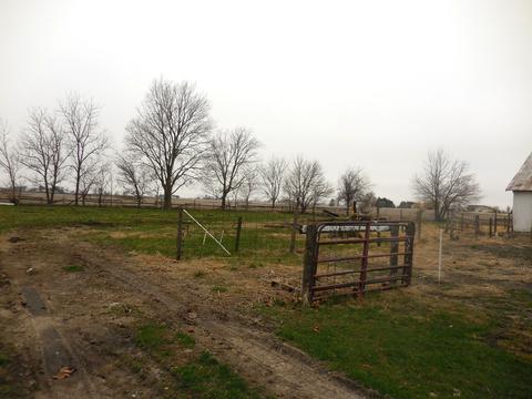 3677 E 3rd Rd, Mendota, IL 61342 photo 22
