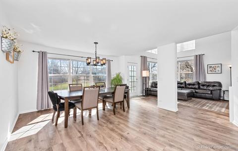 1307 Filly Ln, Bartlett, IL 60103 photo 15