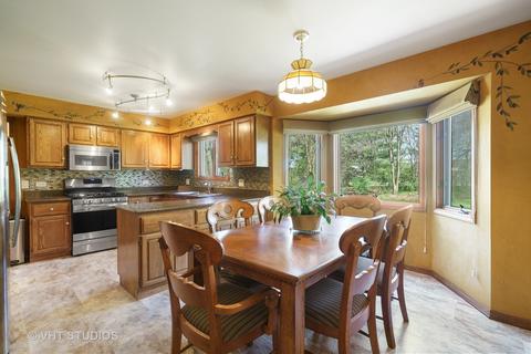 653 Chippewa Dr, Naperville, IL 60563 photo 12