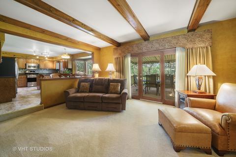 653 Chippewa Dr, Naperville, IL 60563 photo 17
