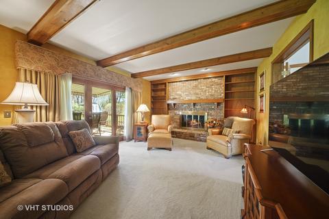 653 Chippewa Dr, Naperville, IL 60563 photo 16