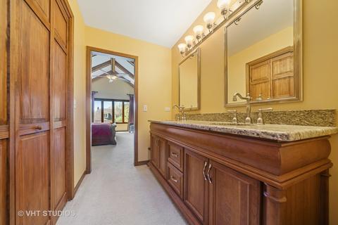 653 Chippewa Dr, Naperville, IL 60563 photo 23