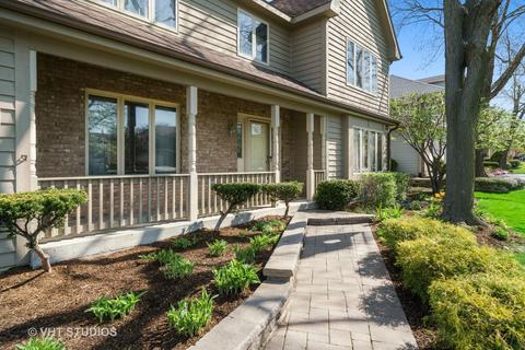 653 Chippewa Dr, Naperville, IL 60563 photo 3