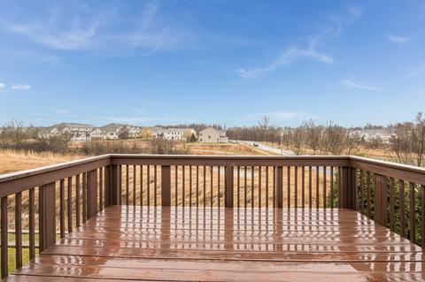 2305 Summerlin Dr, Aurora, IL 60503 photo 4