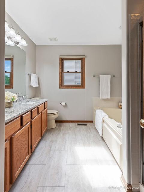 1610 Farmhill Dr, Algonquin, IL 60102 photo 19