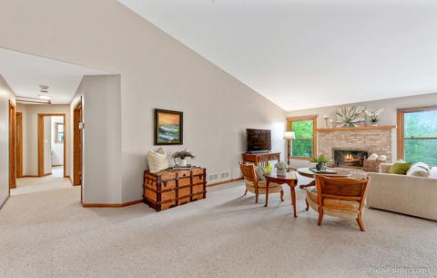1610 Farmhill Dr, Algonquin, IL 60102 photo 4