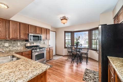 978 Westgate Dr, Aurora, IL 60506 photo 9