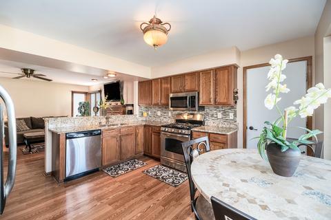 978 Westgate Dr, Aurora, IL 60506 photo 10