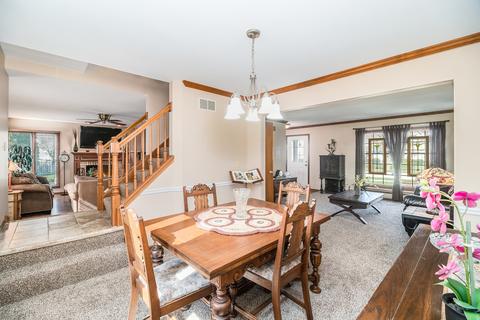 978 Westgate Dr, Aurora, IL 60506 photo 5