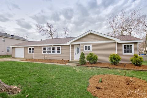 4701 Parkview Dr, Mchenry, IL 60050 photo 1