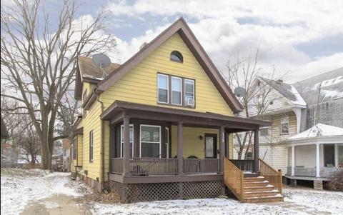 512 W Front St, Bloomington, IL 61701 photo 1