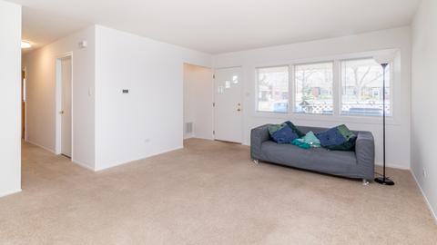 570 Morton St, Hoffman Estates, IL 60169 photo 5