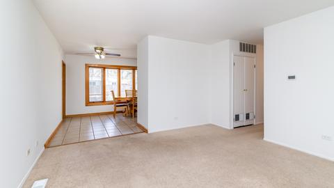 570 Morton St, Hoffman Estates, IL 60169 photo 6