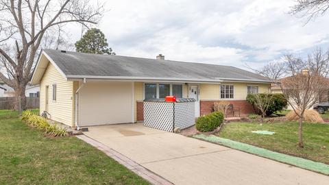 570 Morton St, Hoffman Estates, IL 60169 photo 3