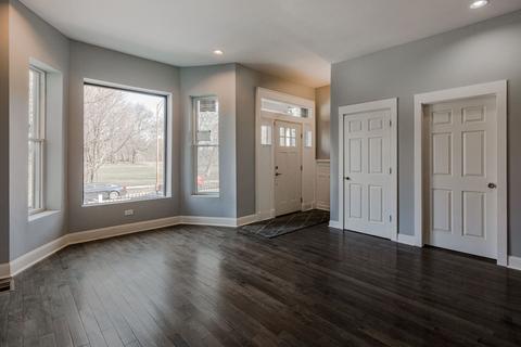 505 E 60th St, Chicago, IL 60637 photo 2
