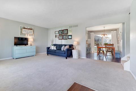 204 Sandra Ln, Normal, IL 61761 photo 4