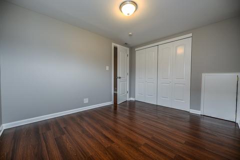 318 E Maple Ave, Roselle, IL 60172 photo 28