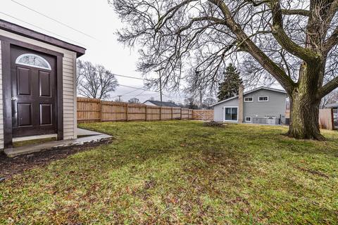 318 E Maple Ave, Roselle, IL 60172 photo 39