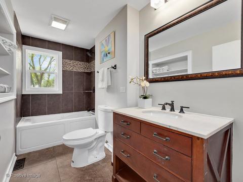 540 Milton Ln, Hoffman Estates, IL 60169 photo 15