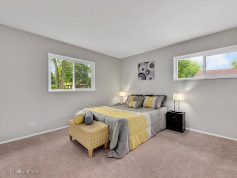 540 Milton Ln, Hoffman Estates, IL 60169 photo 11