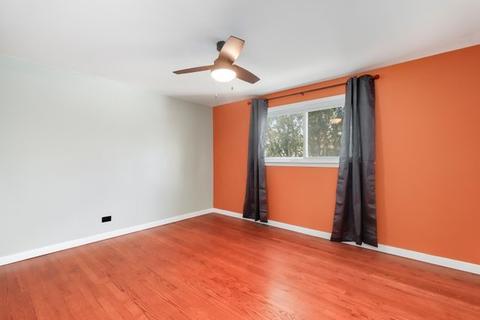 705 Devonshire Dr, Des Plaines, IL 60018 photo 9