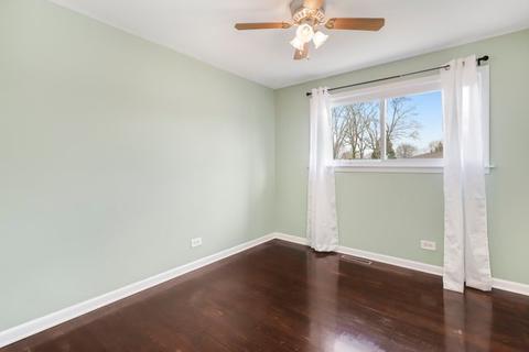 705 Devonshire Dr, Des Plaines, IL 60018 photo 12